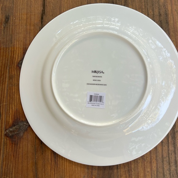 Mikasa Bone China Tartan White Plaid Christmas Dinner Plate 11” NWT - Picture 5 of 6